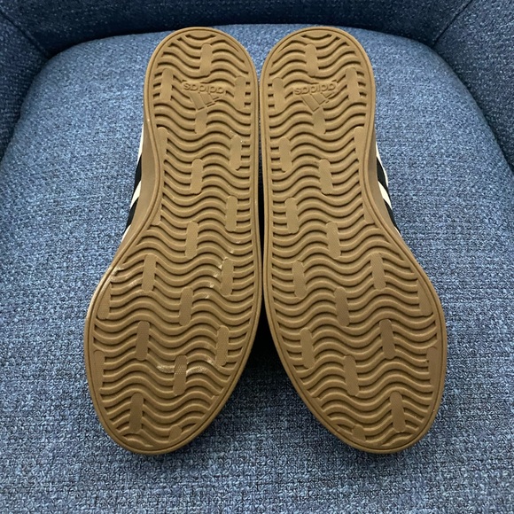 Adidas White and Black Sneakers - Picture 3 of 6